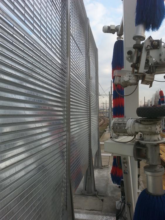 Protezione per autolavaggio treni