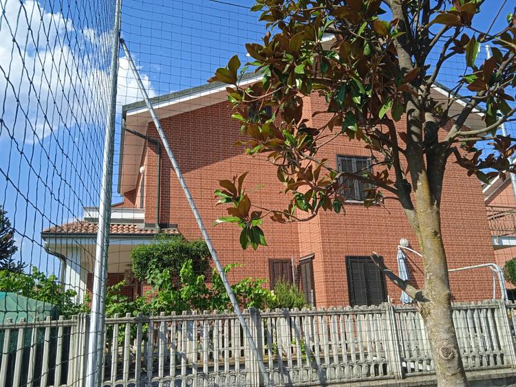 Recinzione parapalloni per area pubblica