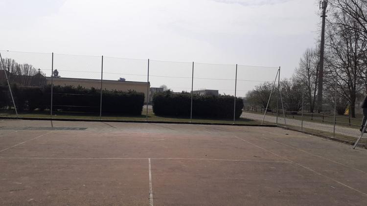Rifacimento campo tennis