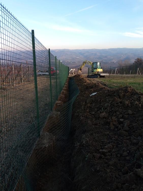 Interramento recinzione esistente