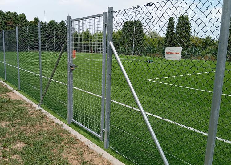 Recinzione per campo calcio a 8 