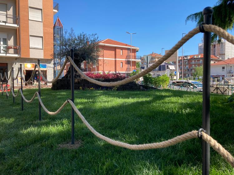 Recinzione in corda per giardinetti