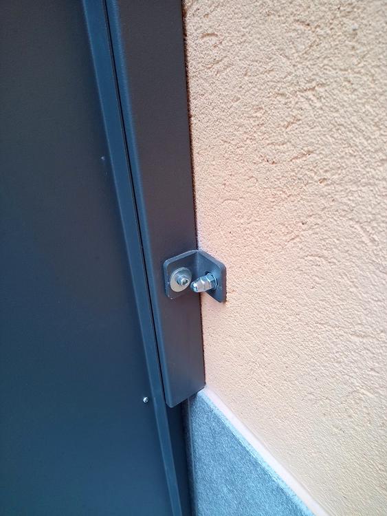 Separè in lamiera per divisione cortile