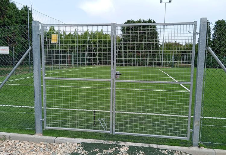Recinzione per campo calcio a 8 