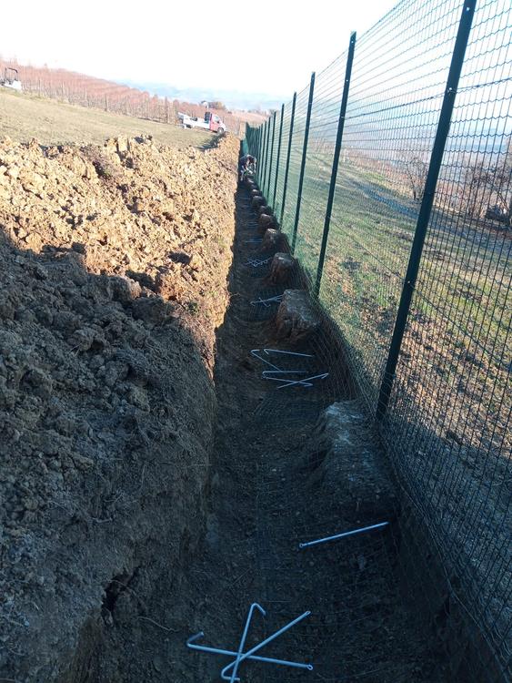 Interramento recinzione esistente