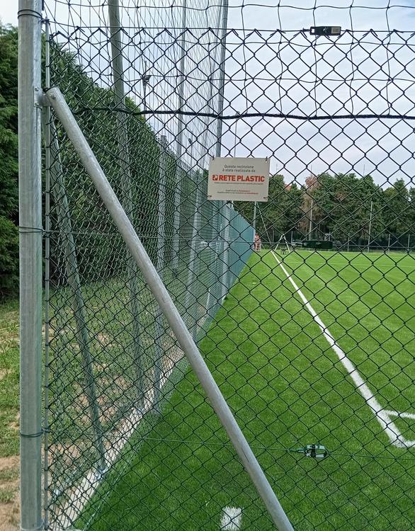 Recinzione per campo calcio a 8 