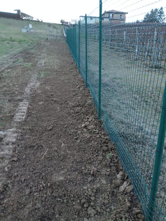 Interramento recinzione esistente
