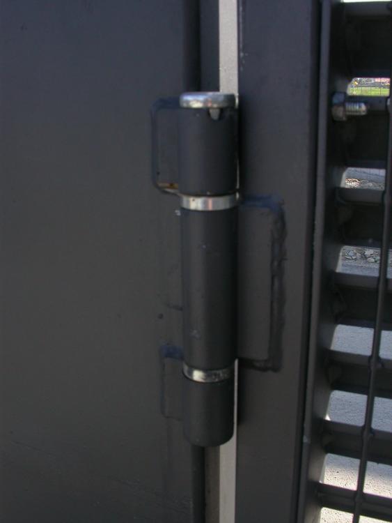 Recinzione in grigliato verniciato complesso industriale