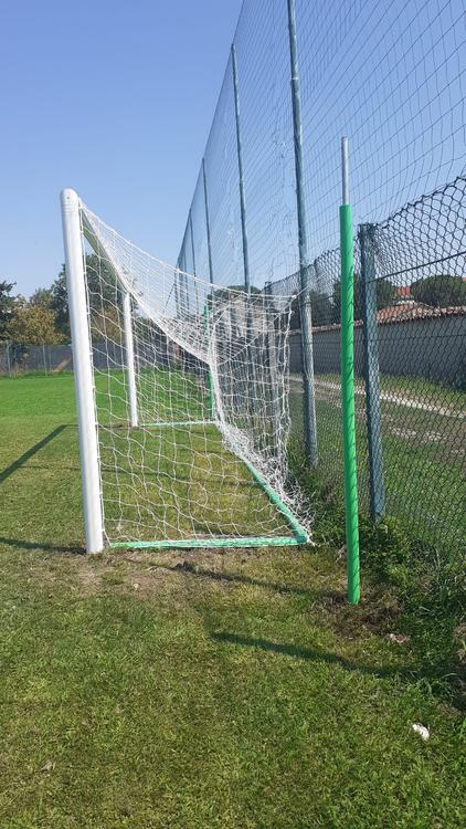 Nuove porte da calcio regolamentari