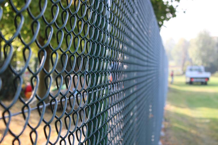 Rifacimento campo calcio a 11 della Ferrero di Alba