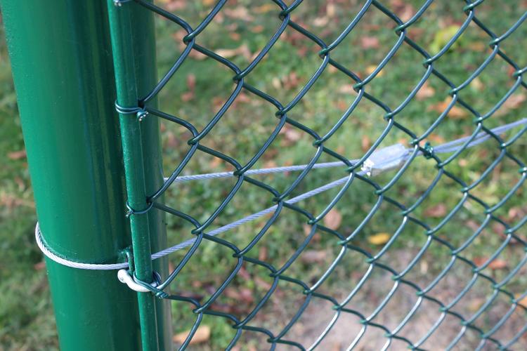 Rifacimento campo calcio a 11 della Ferrero di Alba