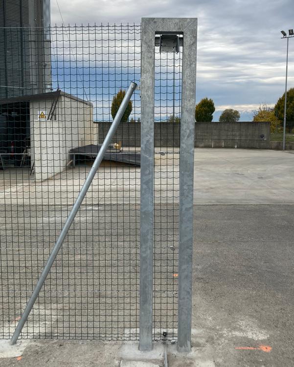 Recinzione robusta area rifornimento