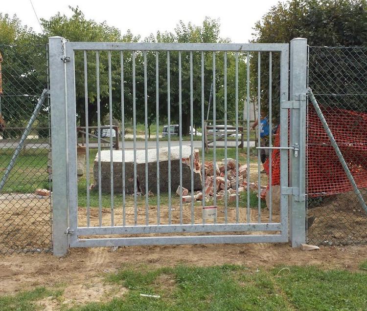 Recinzione a norma impianto sportivo di Solero