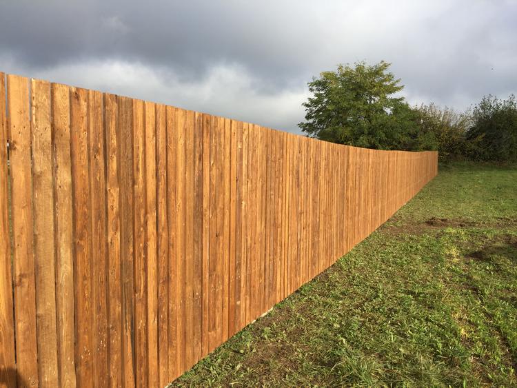 Una bella recinzione da cantiere in legno