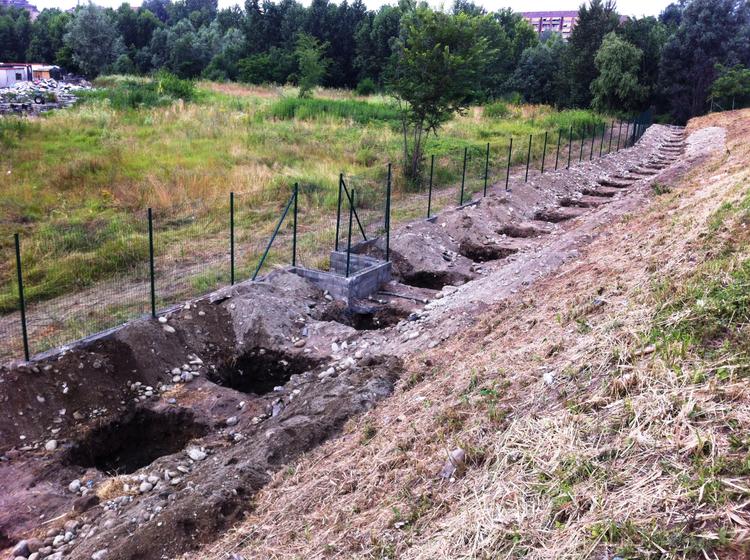 Recinzione di protezione campo nomadi Borgaro