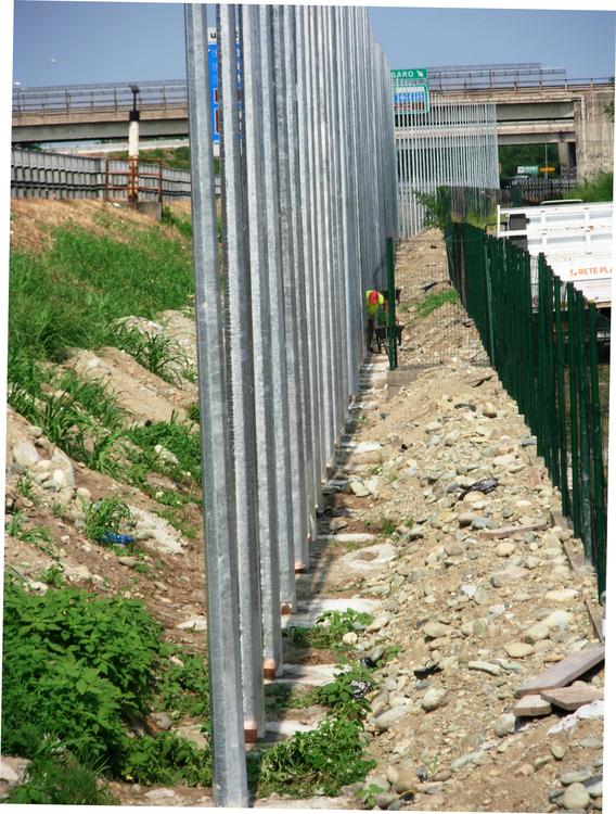 Recinzione di protezione campo nomadi Borgaro