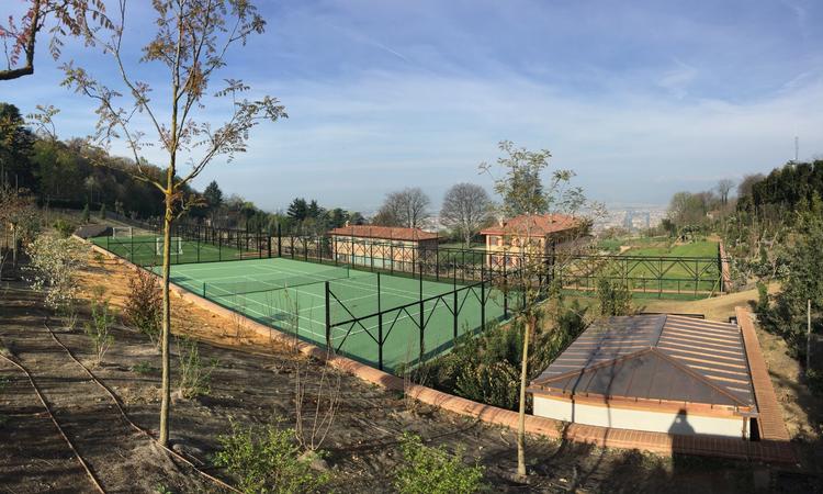 Prestigiosa villa di Torino: Campi sportivi