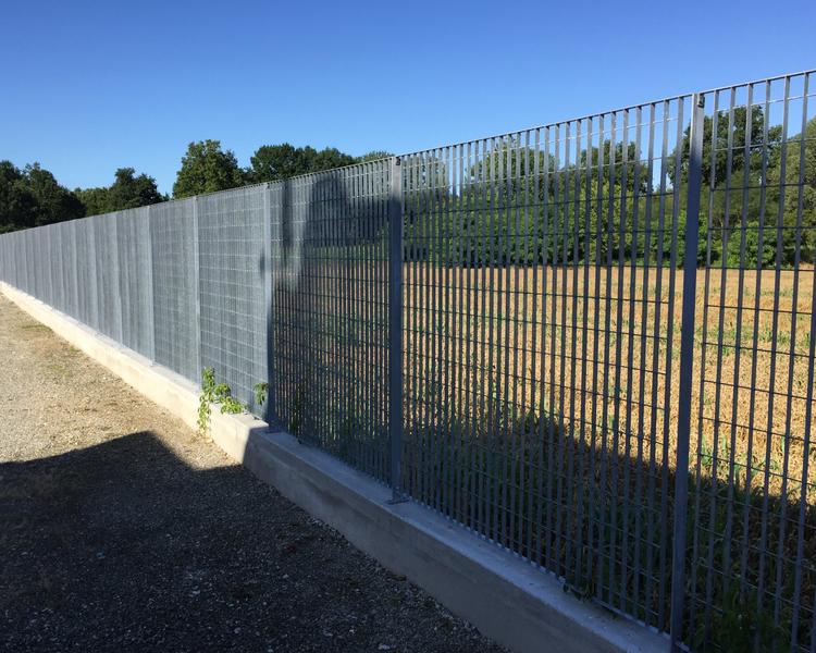 Recinzione e cancelli per Unieuro