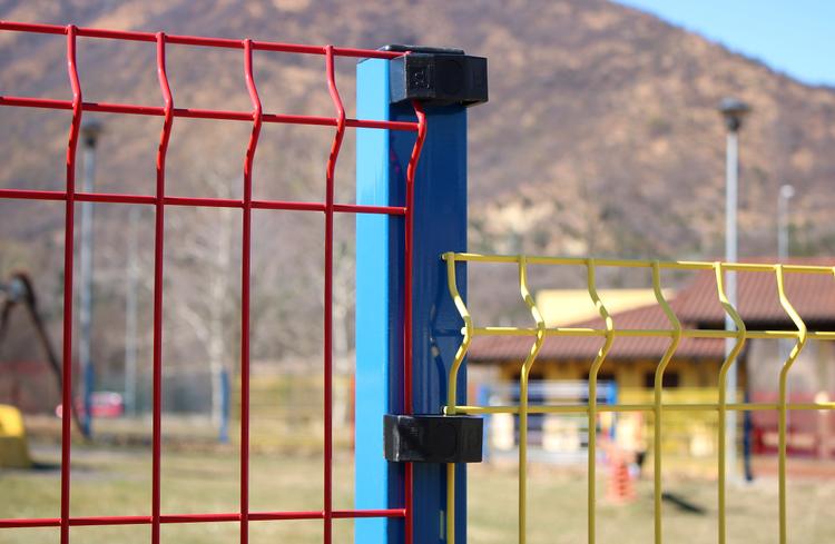 Recinzione a 3 colori per parco giochi