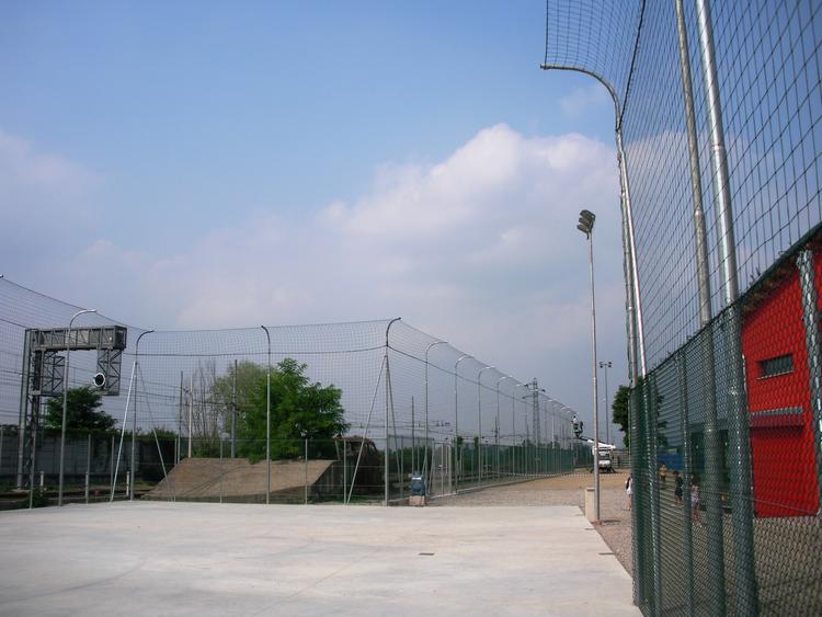 Recinzione sportiva con piega