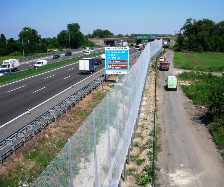 Recinzione di protezione campo nomadi Borgaro