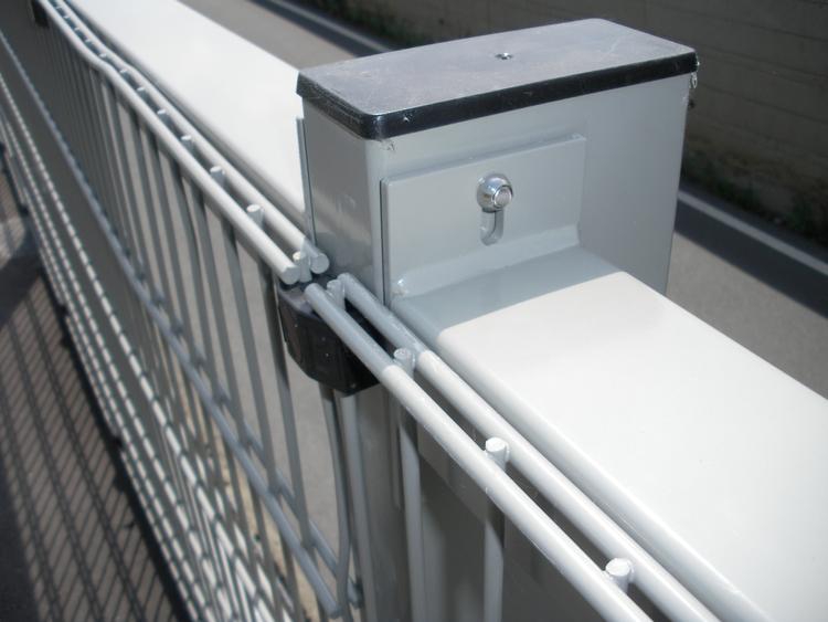 Parapetto a norma per cavalcavia