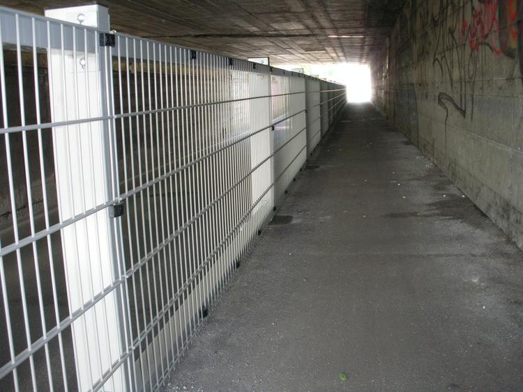 Parapetto a norma per cavalcavia