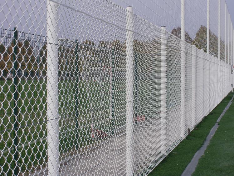 Il kinder village ferrero ha scelto il bianco