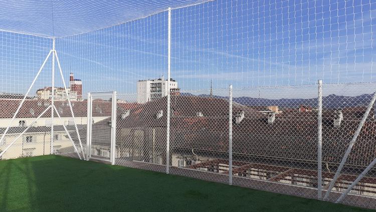 Campo da calcetto su terrazzo. Progetto Lascaris