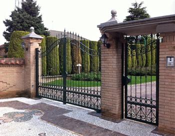 Cancelli ornamentali: Eleganti e dal fascino antico